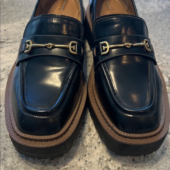 Sam Edelman Black Loafers with Gold Accent - Picture 4 of 9